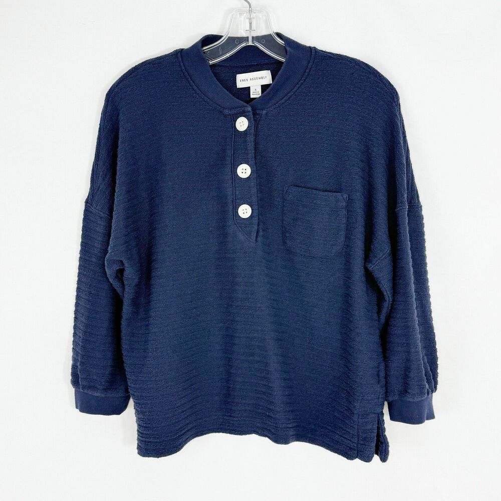 Free Assembly Sweater Women’s Blue Crewneck Small